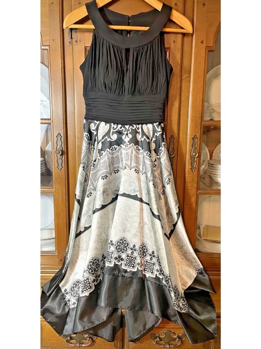 Melrose Bandana Dress Size 2 Black Paisley Sleeveless Party Cocktail